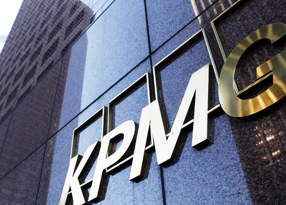 logo-kpmg-sur-un-edifice