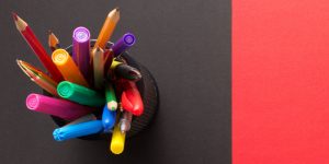 Crayons et stylos