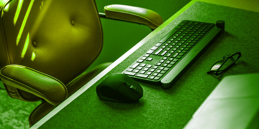 Chaise et clavier